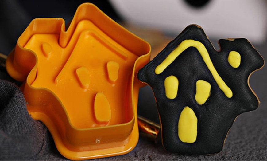 Image 6: Four-Piece Halloween Cookie Cutters