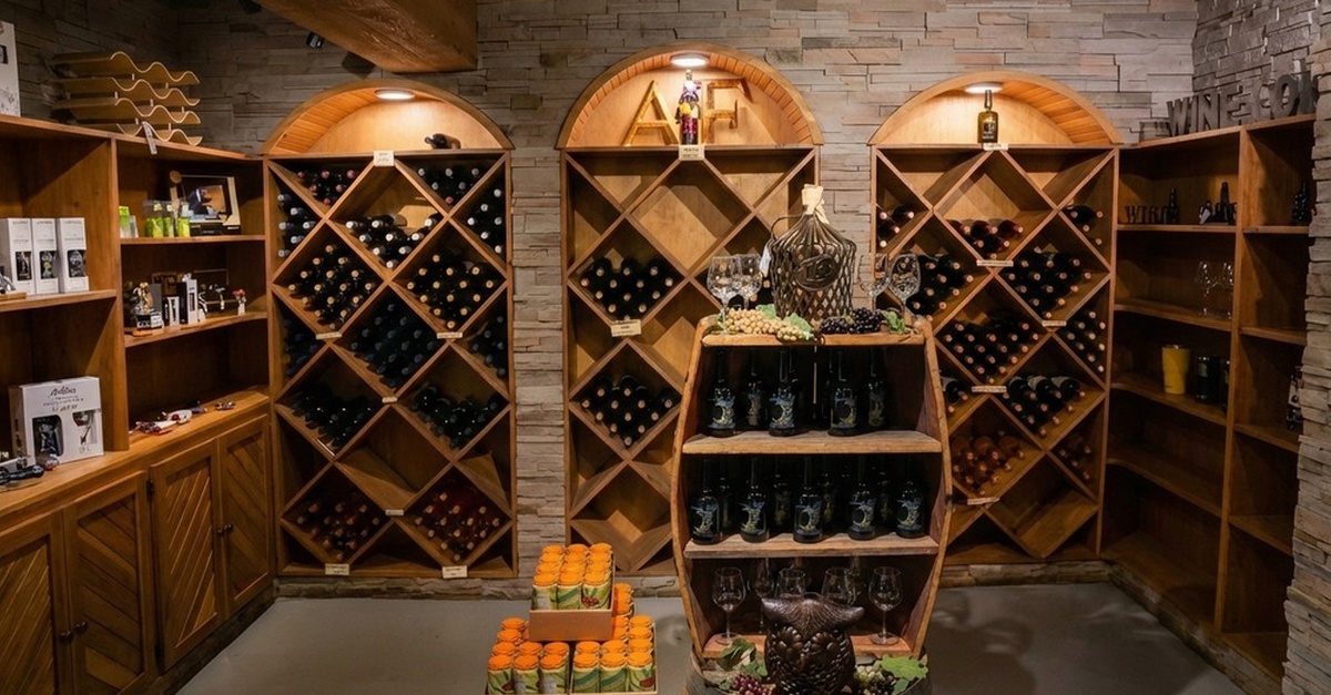 Wine Tasting for 1, 2, 4, or 6 with Choice of Wine Bottles at Amber Falls Winery and Cellars (Up to 48% Off)