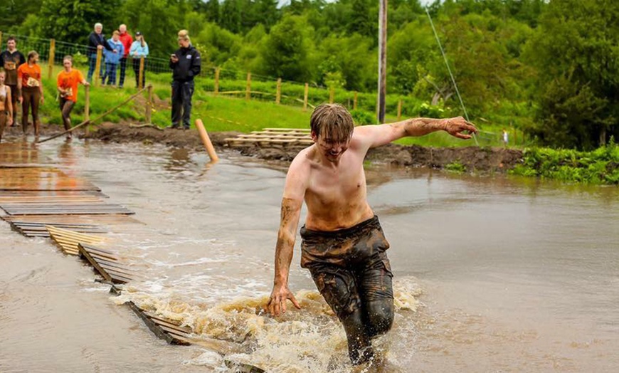 Image 4: Gelt Gladiator Obstacle Run