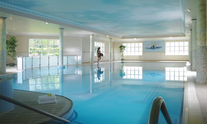 Image 1: Co. Carlow: 4* Deluxe Double Room Stay w/ Breakfast, Spa & Golf Credit