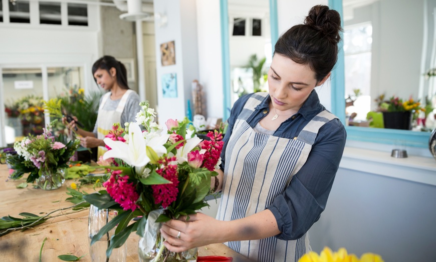 Image 1: One-Day Florist Course