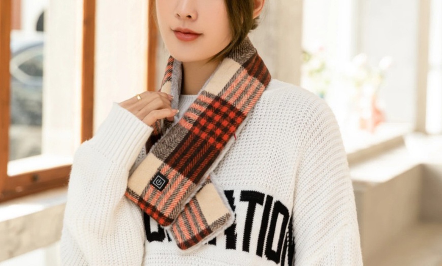 Image 1: USB Heated Plaid Scarf 