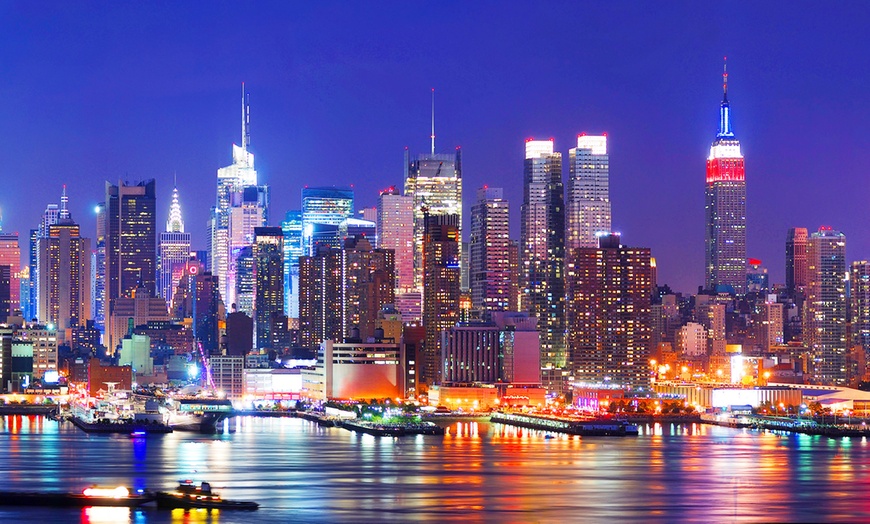 Image 14: Sleep at Times Square in New York