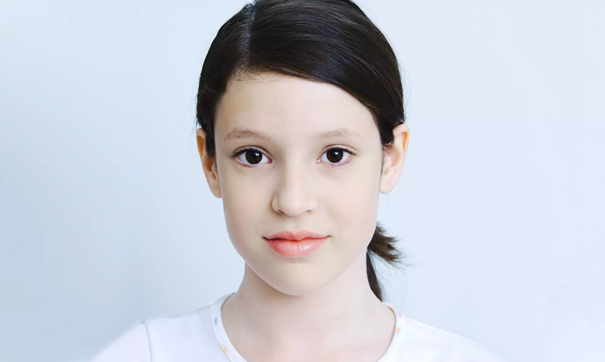 6 biometrische Passbilder (35 x 45 mm) im professionellen Fotostudio für 1 Person (56% sparen) - Primary Image