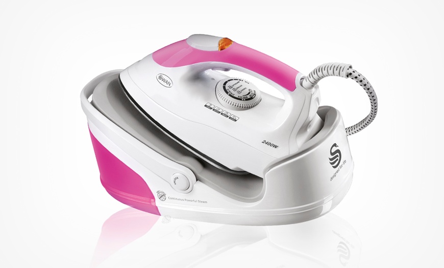 Image 2: Swan 2400W Steam Generator Iron