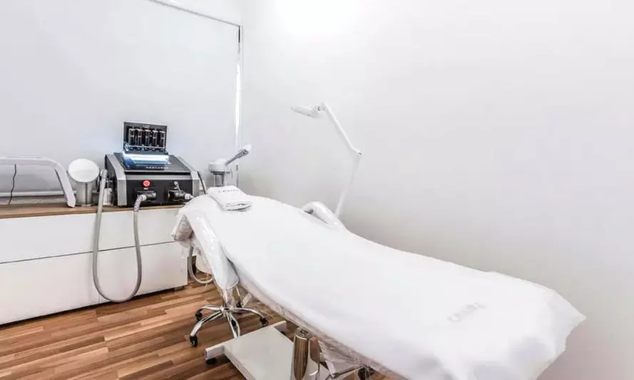 ¡Descubre el secreto para una piel radiante con el drenaje linfático!