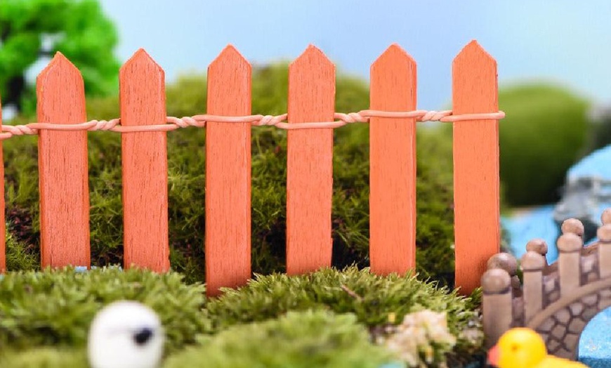 Image 13: One or Two Mini Fences