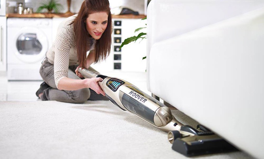 Image 3: Hoover Cordless Two-In-One Vacuum