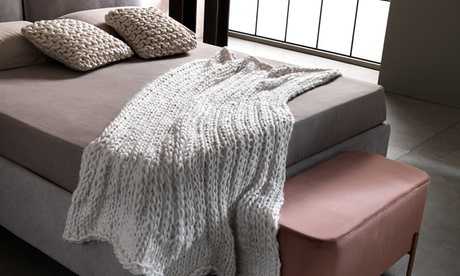 Coperta o cuscino Tender con lavorazione a maglia grossa