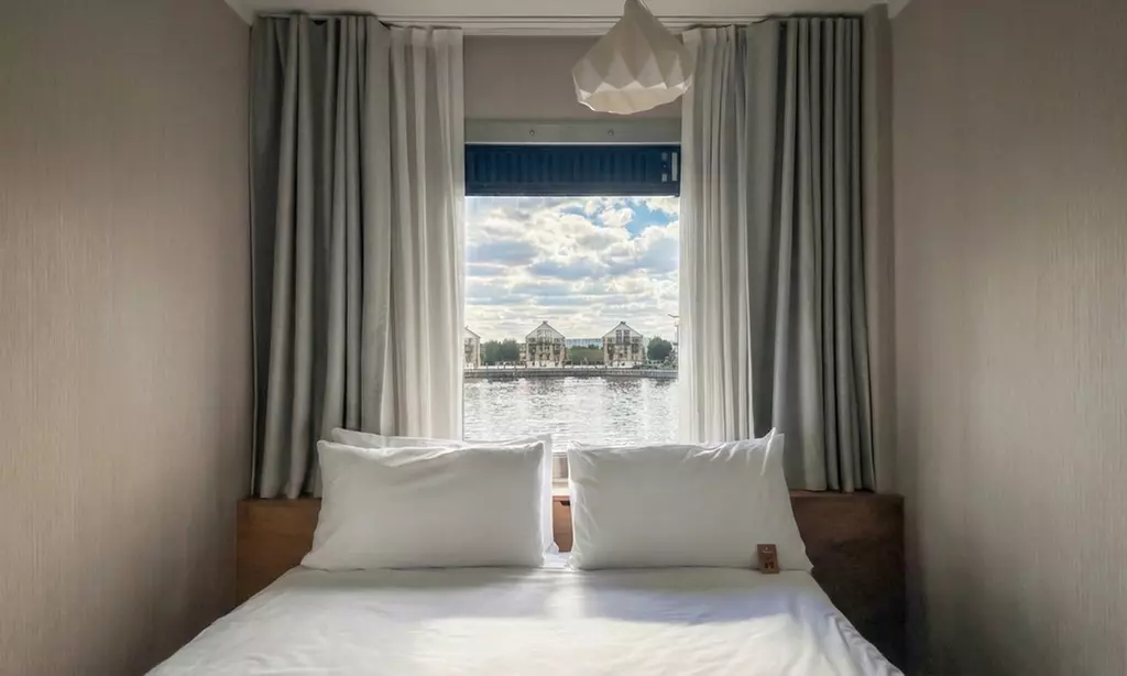 London: Waterfront Floating Hotel Stay for 2
