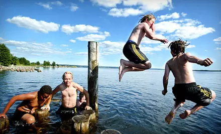 $75 for a One-Hour Photo Shoot and Five High-Resolution Images from Laura Leyshon Photography ($500 Value) - Primary Image