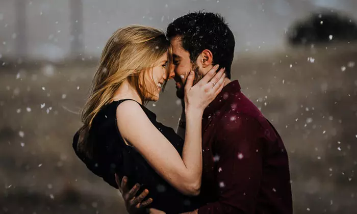 60-Minute Engagement Photo Shoot with Retouched Digital Images from Warwick Photography (70% Off) - Primary Image
