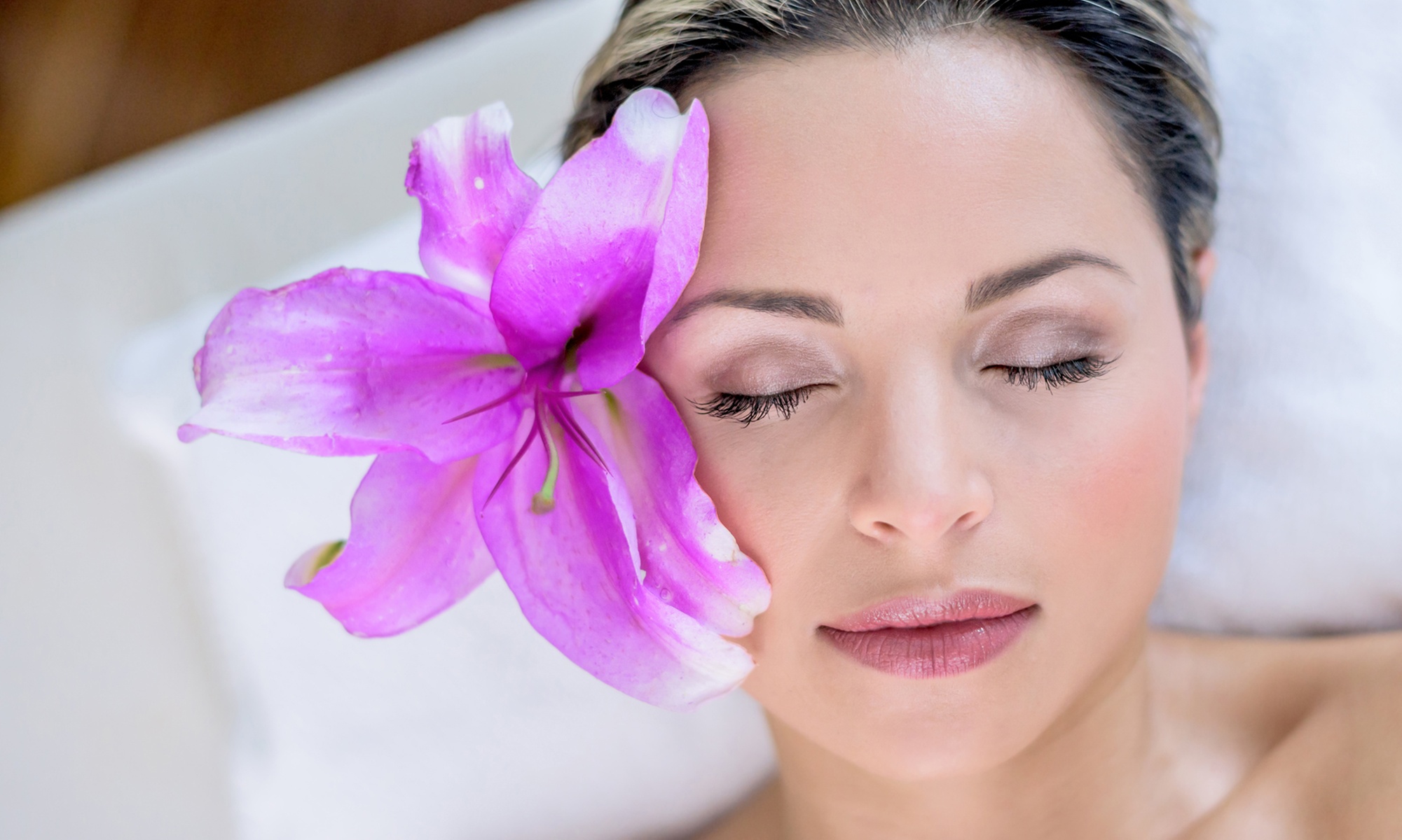 Signature Facial with Lash Lift and/or Brow Lamination (30Min Options)