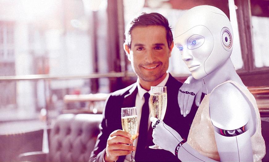 Image 1: Win een date met een robot