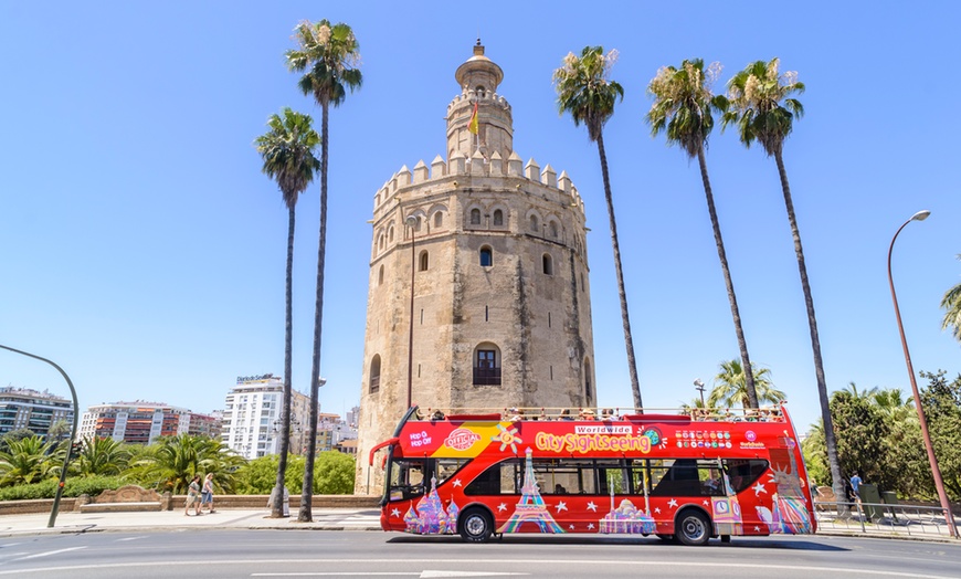 Image 1: Ticket de 24 horas para bus turístico por Sevilla para 1 niño o adulto