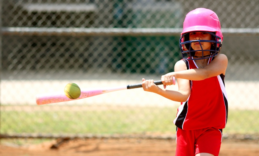 Image 6: ¡Menudo swing! Experiencia en túnel de bateo de béisbol