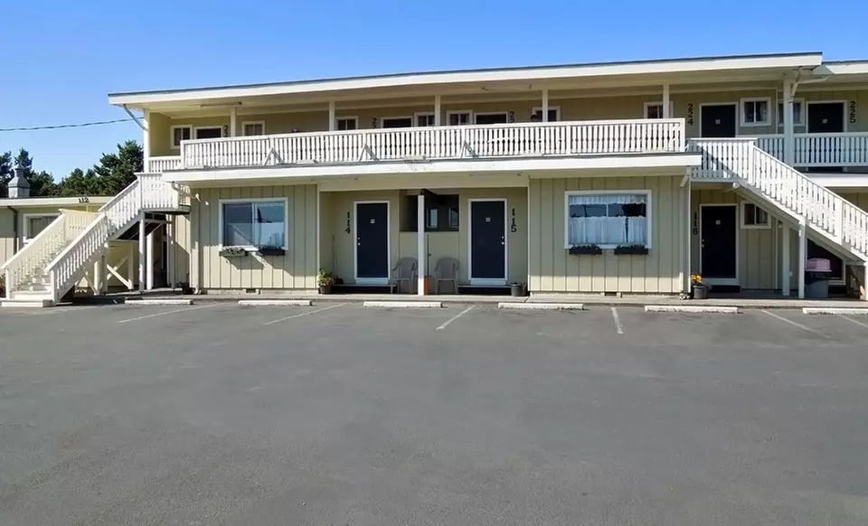 2-Night Stay at Our Place at the Beach Motel in Long Beach, WA - Second Medium
