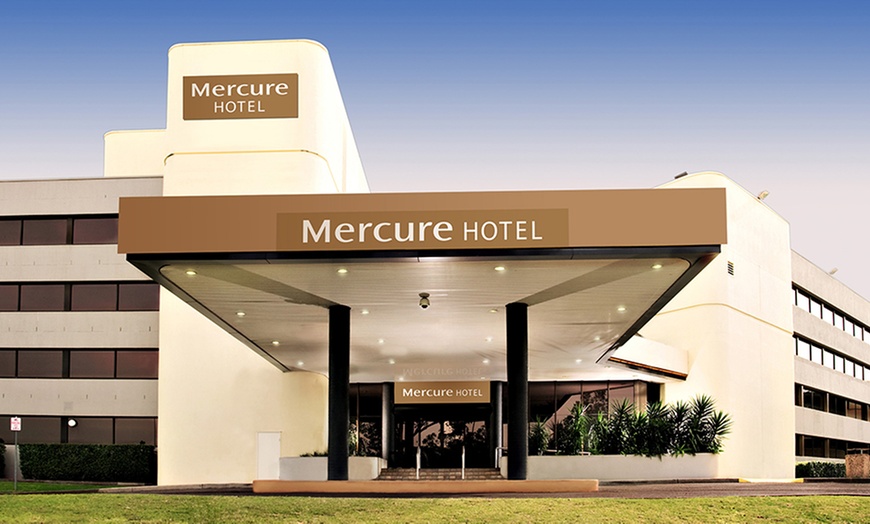 Image 2: Penrith: Mercure Stay for 2 or 4