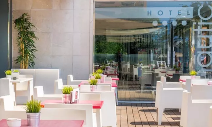 Circuito spa con opción a almuerzo o cena con bebida y masaje para 2