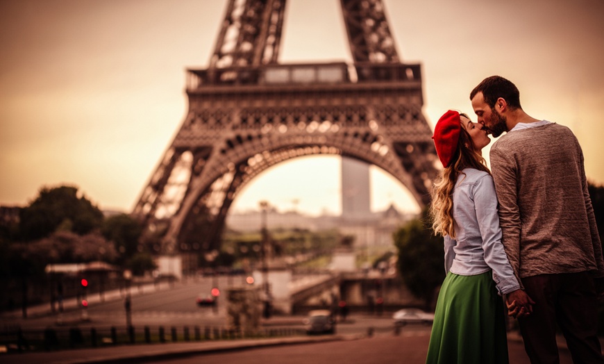 Image 9: Parigi: camera doppia standard con colazione