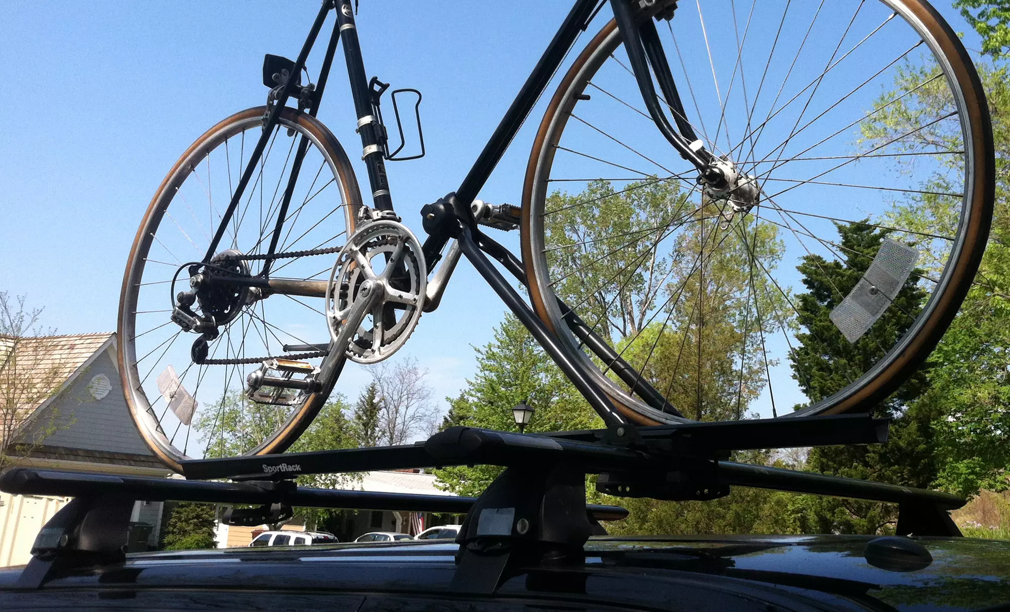 Vehicle Rooftop Frame-Mount Universal Bicycle Carrier - Primary Image