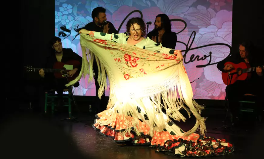 Image 4: 1 o 2 entradas para niño, adulto o sénior a Baraka Flamenco Show