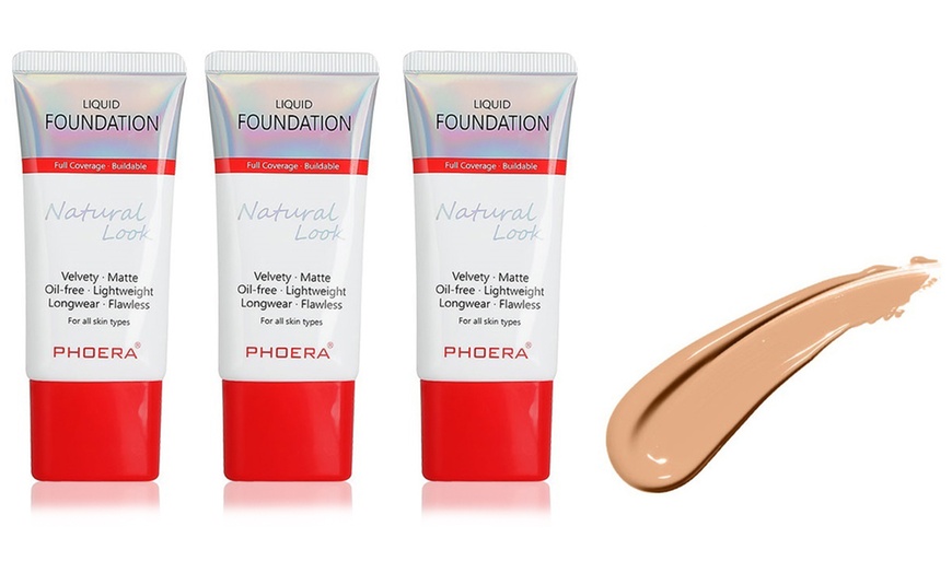 Image 25: Phoera Velvety Matte Lightweight Liquid Foundation