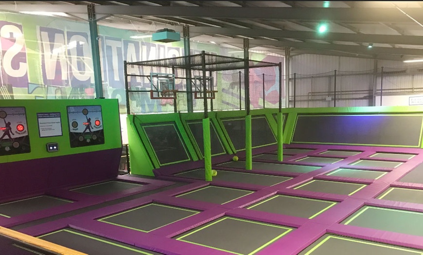 Image 5: Bouncing and Unlimited Soft Play