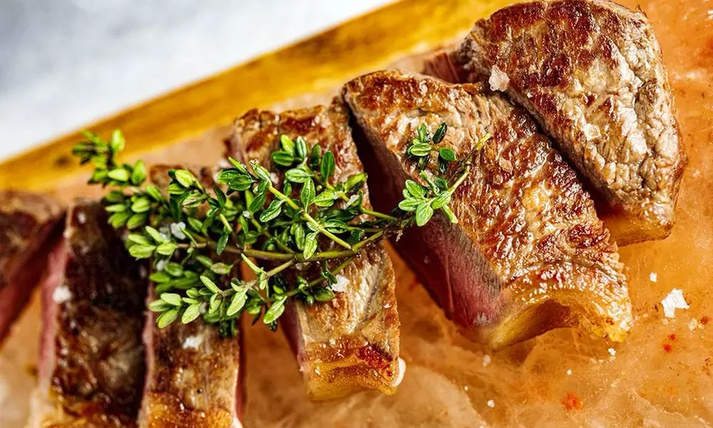 Menú degustación de tapas o prémium con botella de vino para 2 o 4