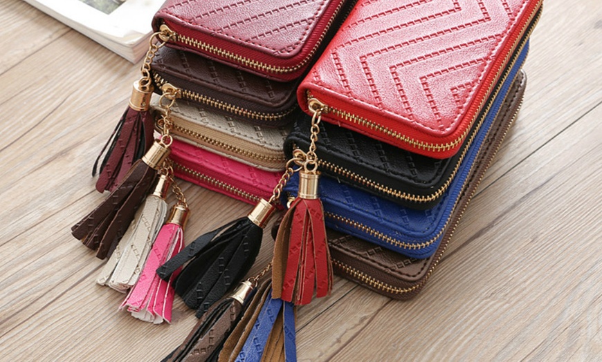 Image 16: Multi-Compartment Mobile Wallet