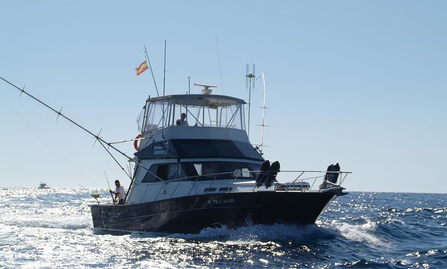 Image 1: Pesca deportiva en yate durante 4 h