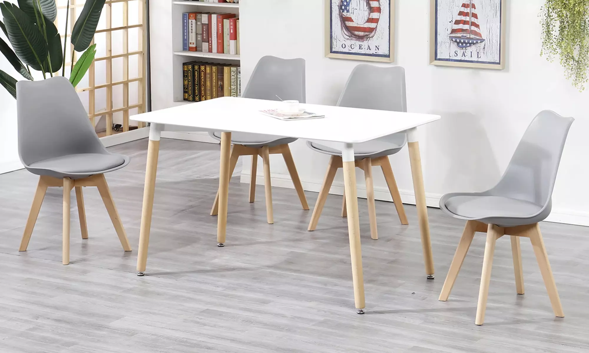 Set di 4 sedie stile nordico