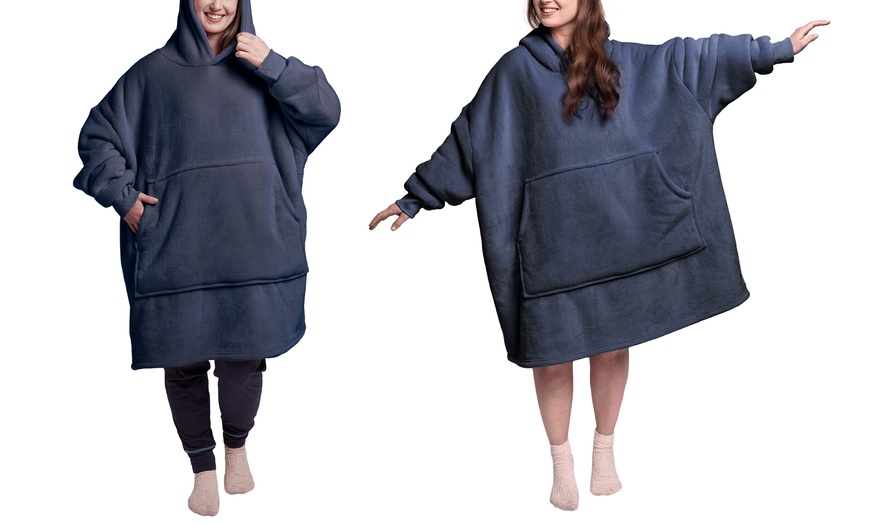 Image 11: Silentnight Snugsie Oversized Reversible Hoodie
