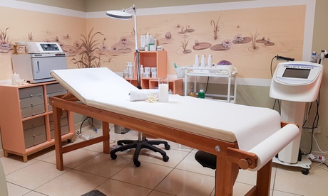 Uno o 2 massaggi a scelta al Centro Estetico Aurora (sconto fino a 63%)