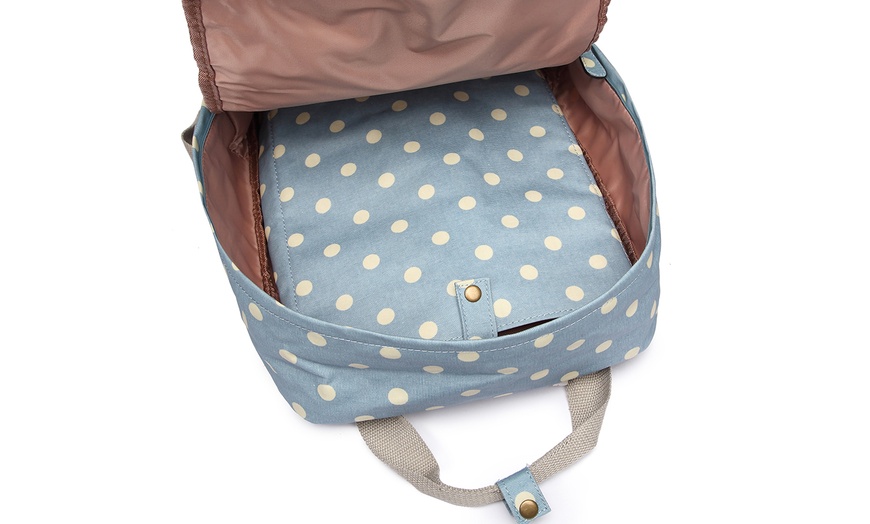 Image 9: Retro-Style Backpack