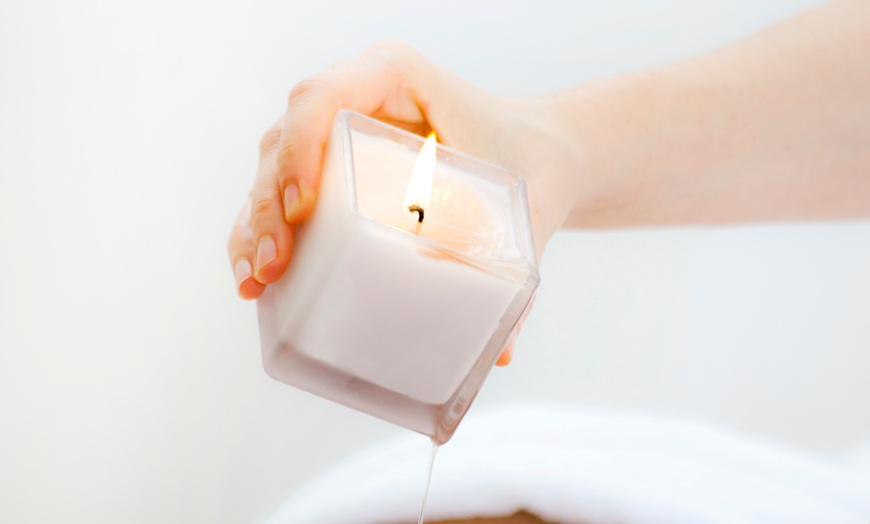 Image 1: Massage relaxant d'1h avec huiles relaxantes et beurre de karité