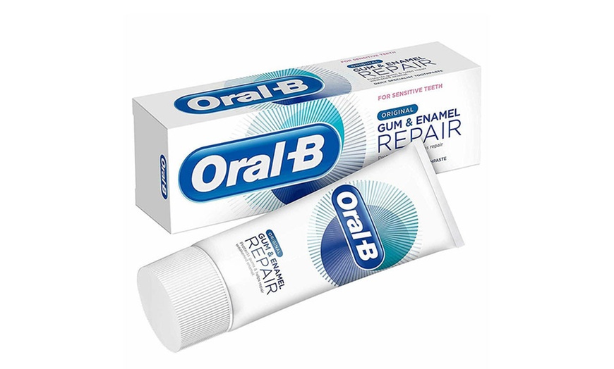 Oral-B Electric Toothbrush and Toothpaste Set | Groupon