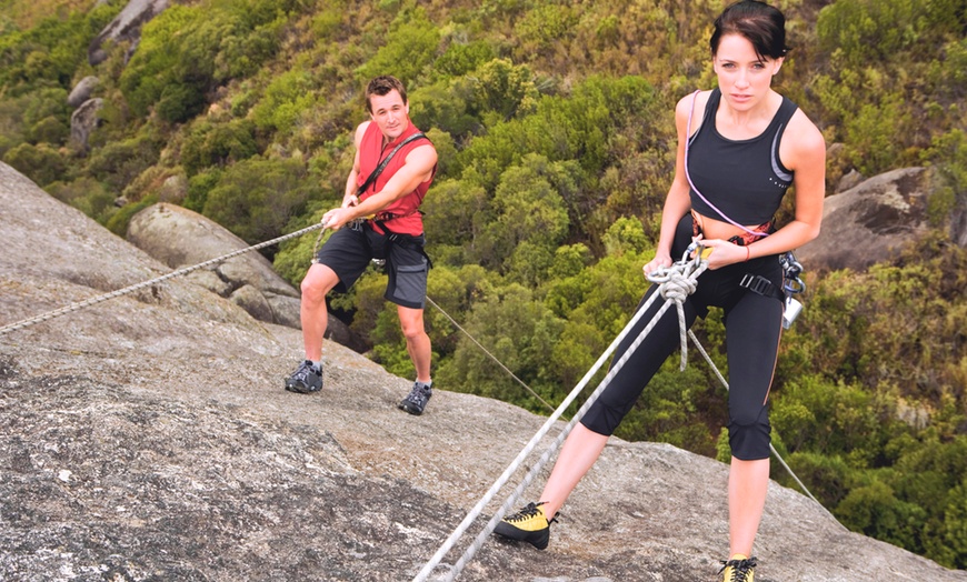 Image 4: Master Survival Skills w/ 5 Hour Expert-Led Practical Guidance