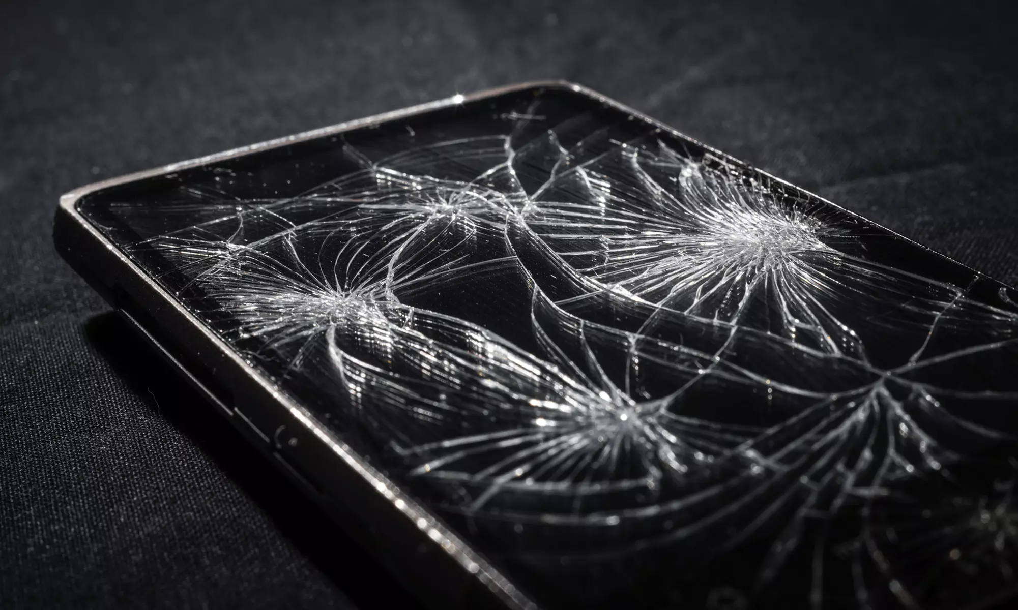 Screen Repair for iPad and iPhone at iPhone Iphix (Up to 35% Off) - Primary Image