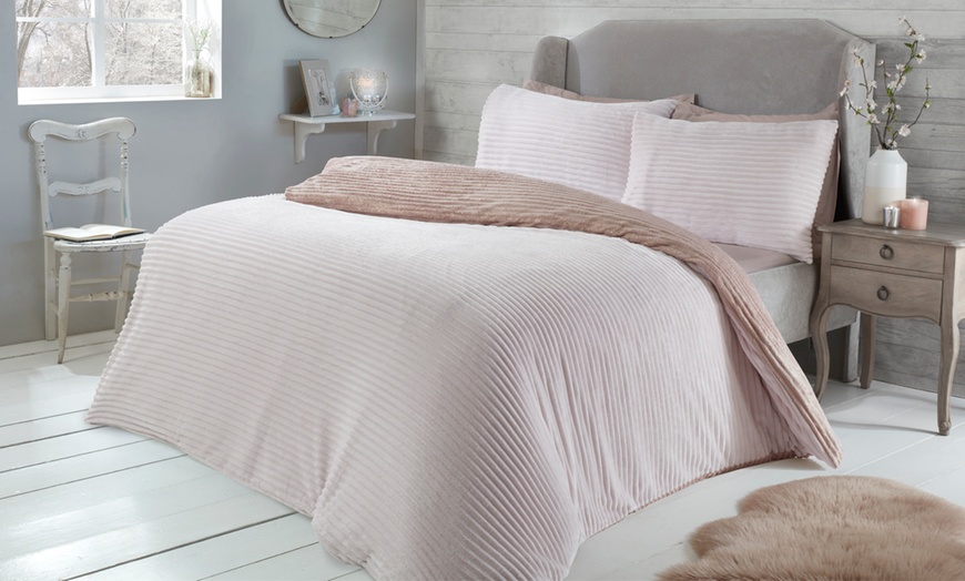 Image 10: Pieridae Sparkle Ribbed Fleece Duvet Set
