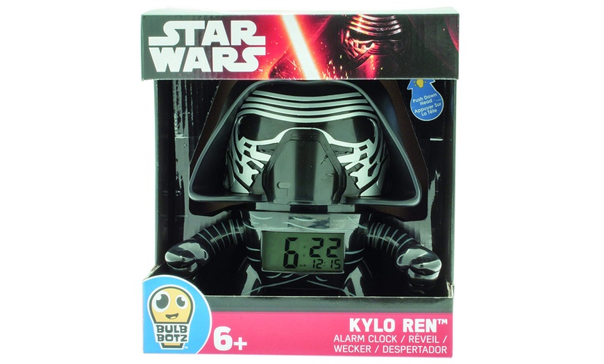 Image 2: Star Wars Light-Up Alarm Clock