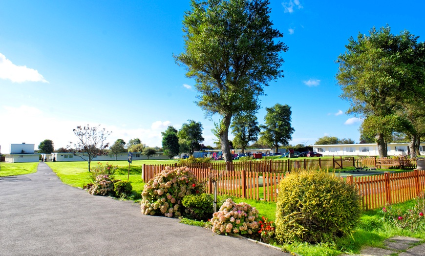 Image 6: Pontins Pakefield Half-Board Stay