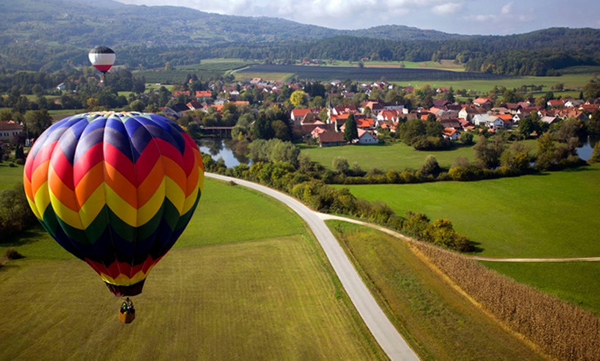 Image 1: Exceptionnel! Vol en montgolfière
