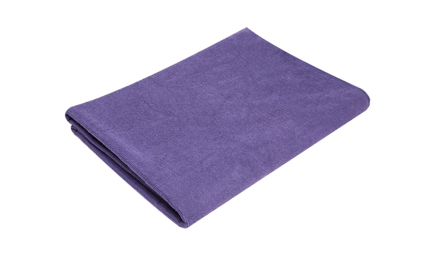 Image 3: Microfibre Travel Towels