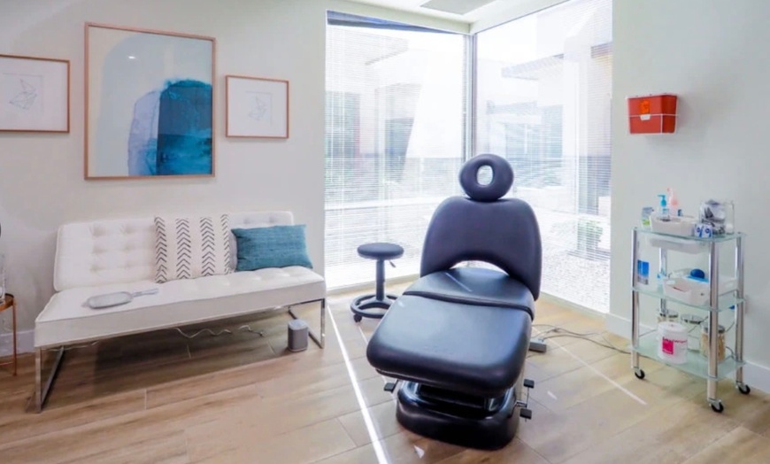 Image 4: Revitalize your skin with one Vi Peel treatment