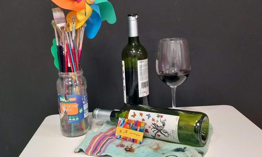 Image 2: ¡Descubre tu lado creativo! Taller de arte y vino para 2 personas