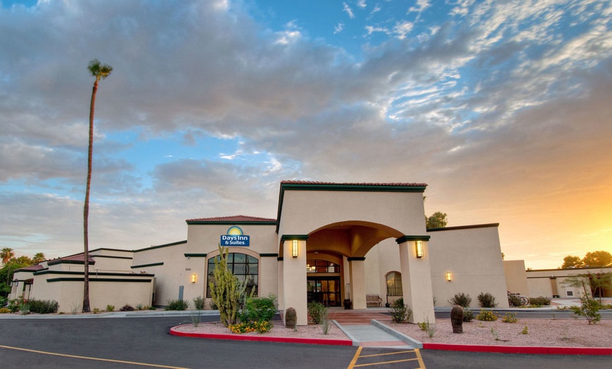 Days Inn & Suites Scottsdale North | Groupon