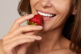 30, 45, or 60-Minute Teeth Whitening at Viva La Med Spa