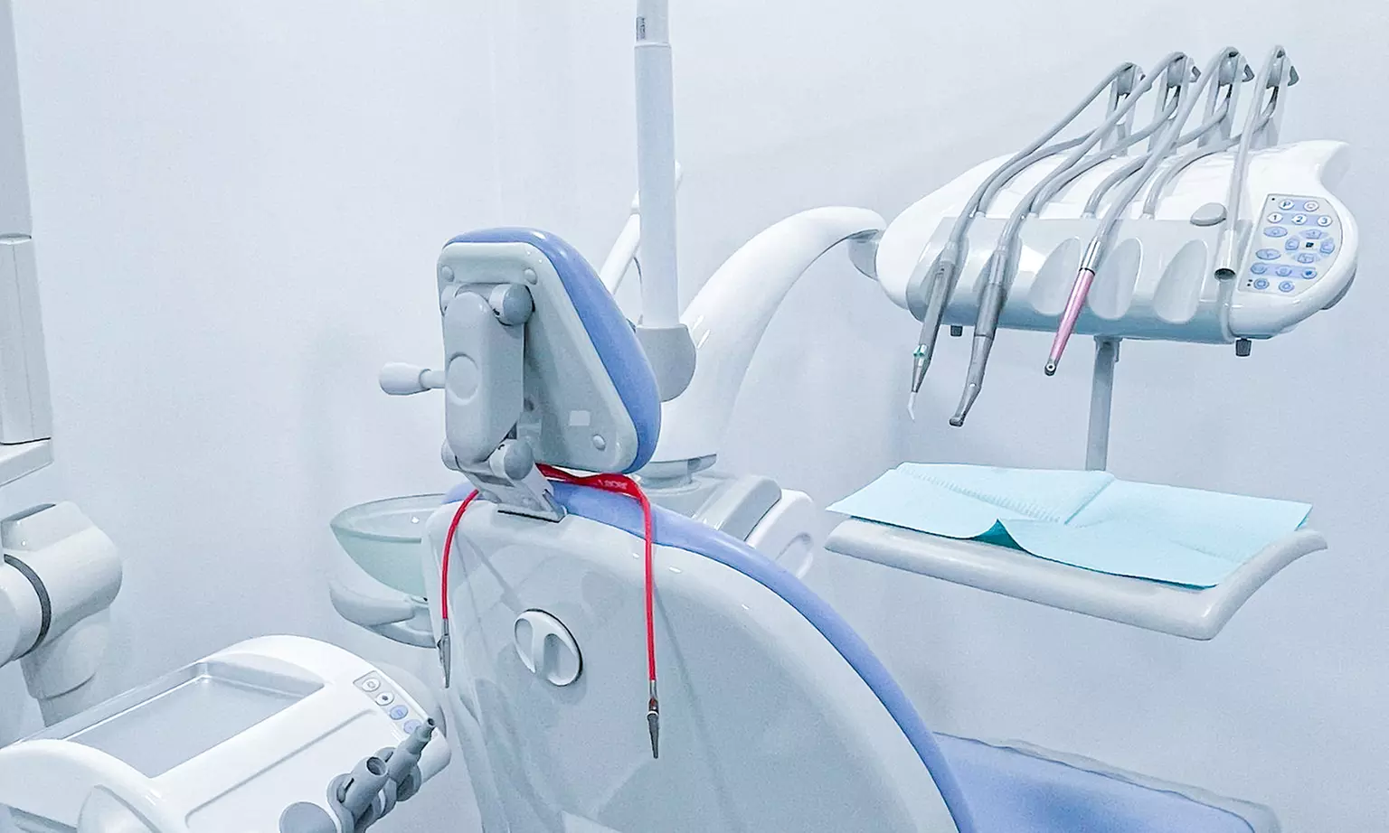 Limpieza bucal con ultrasonidos y opción a blanqueamiento dental