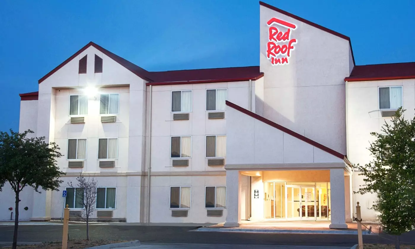 Stay at Red Roof Inn Laredo Airport, with Dates into February - Primary Image